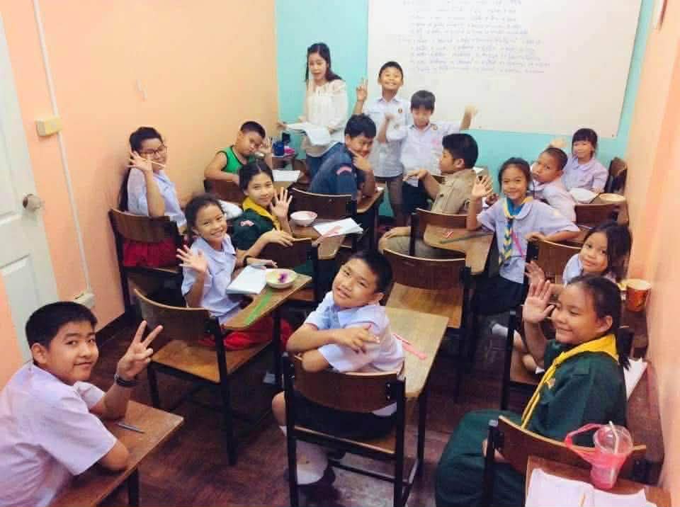 นักเรียนยิ้มแย้ม